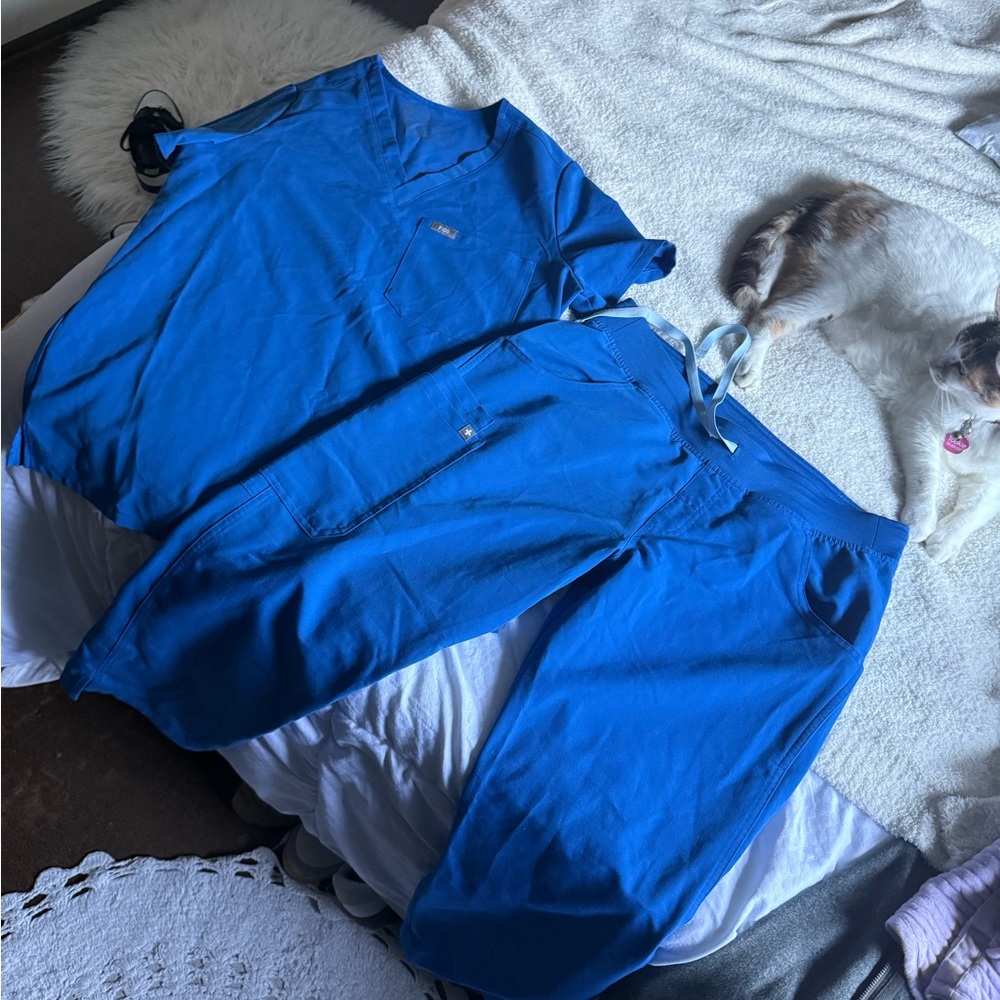 Figs Ocean Blue Scrub Set